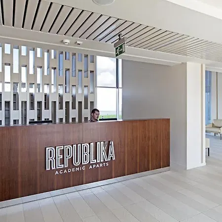 Republika Aparts 3* 布尤切克梅奇